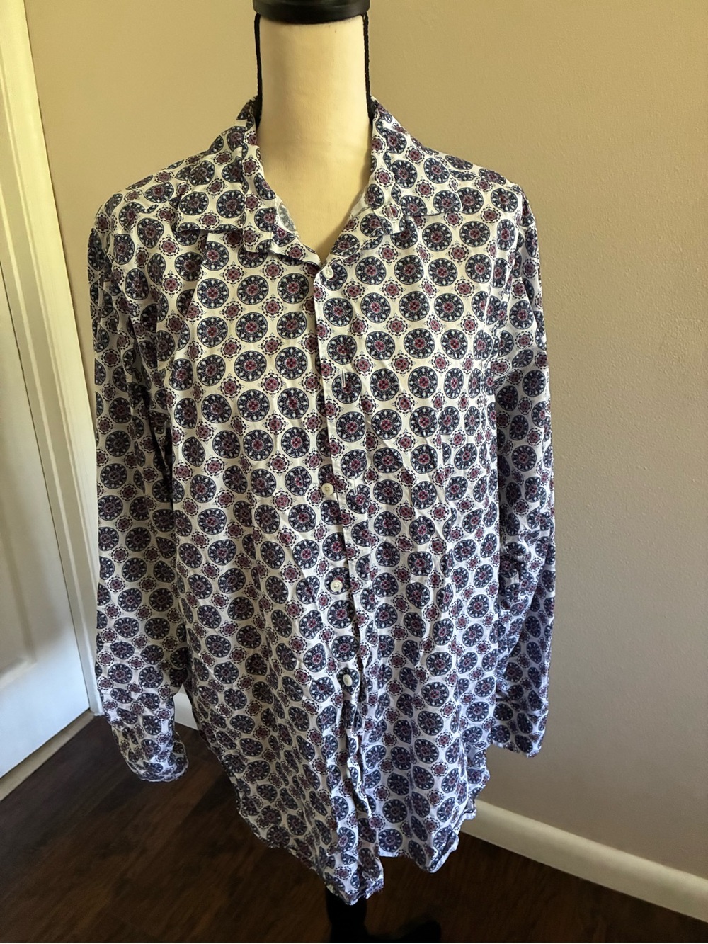 Men’s long sleeve button down shirt